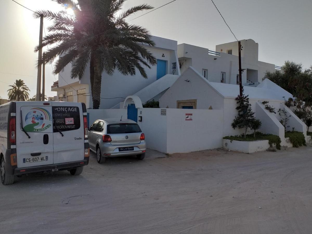 Dar Janis Djerba دار يانيس جربة Lägenhet Houmt Souk  Rum bild