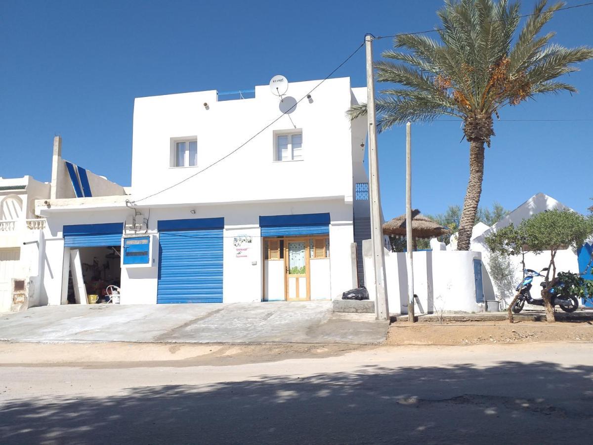 Dar Janis Djerba دار يانيس جربة Lägenhet Houmt Souk  Rum bild